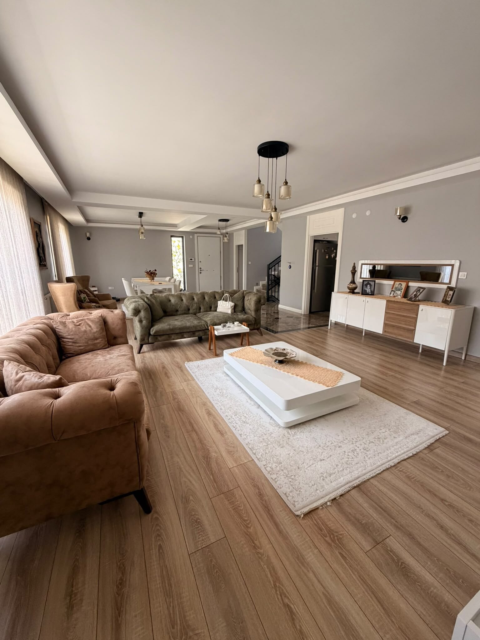 Çankaya Angora Bulvarı Cepheli Satılık Müstakil Villa, Salon