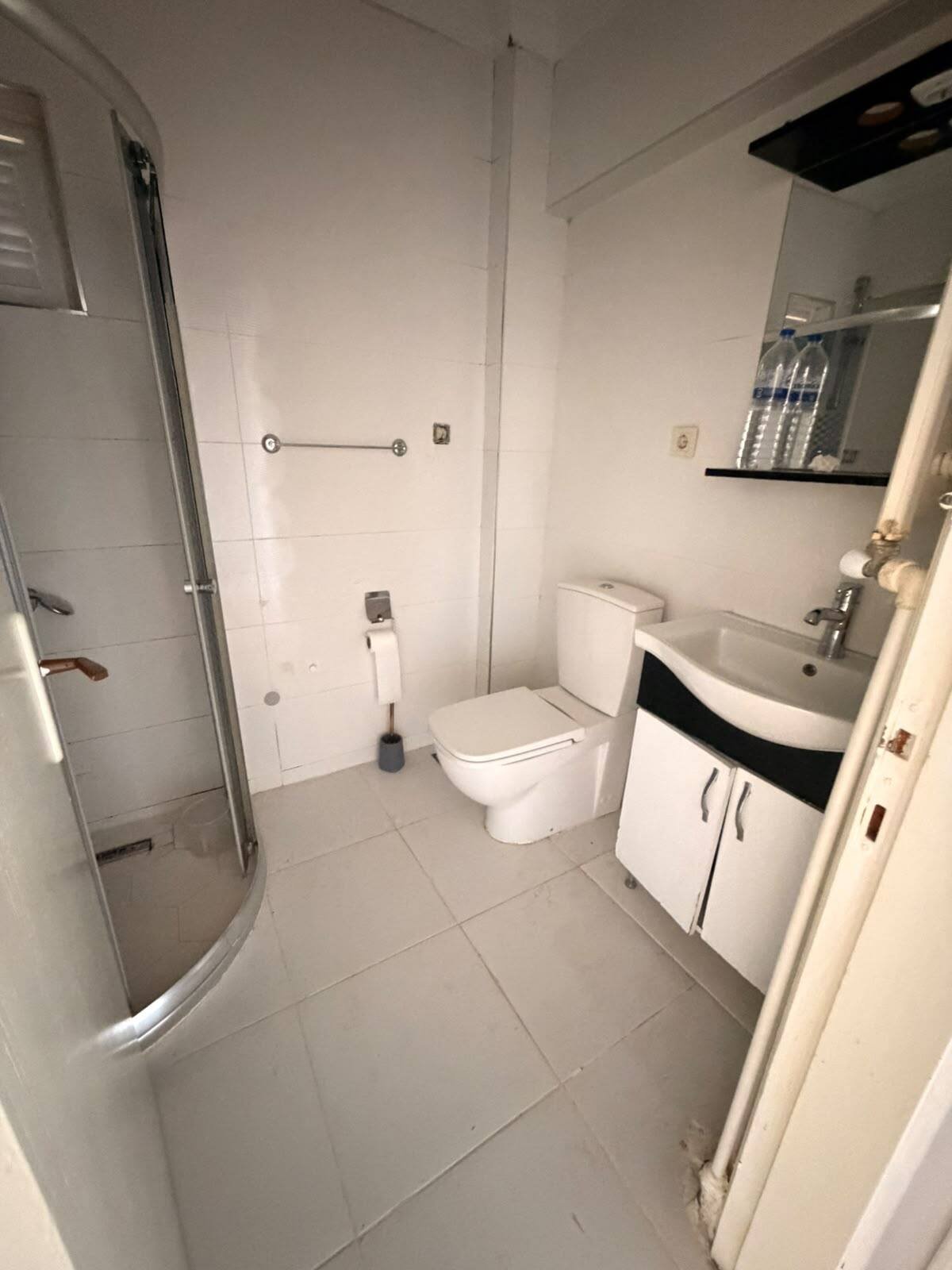 Çayyolu Merkezde Berrak Sitesi'nde Koru Metroya Yürüme Mesafesinde 3+1 Satılık Daire, Banyo