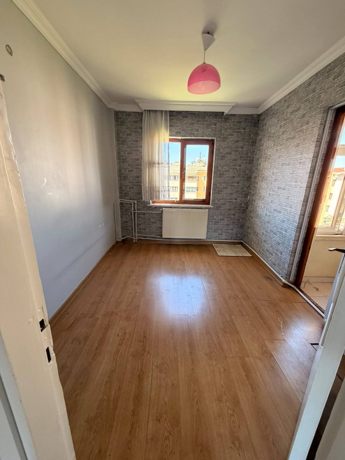 Çayyolu Merkezde Berrak Sitesi'nde Koru Metroya Yürüme Mesafesinde 3+1 Satılık Daire, Oda