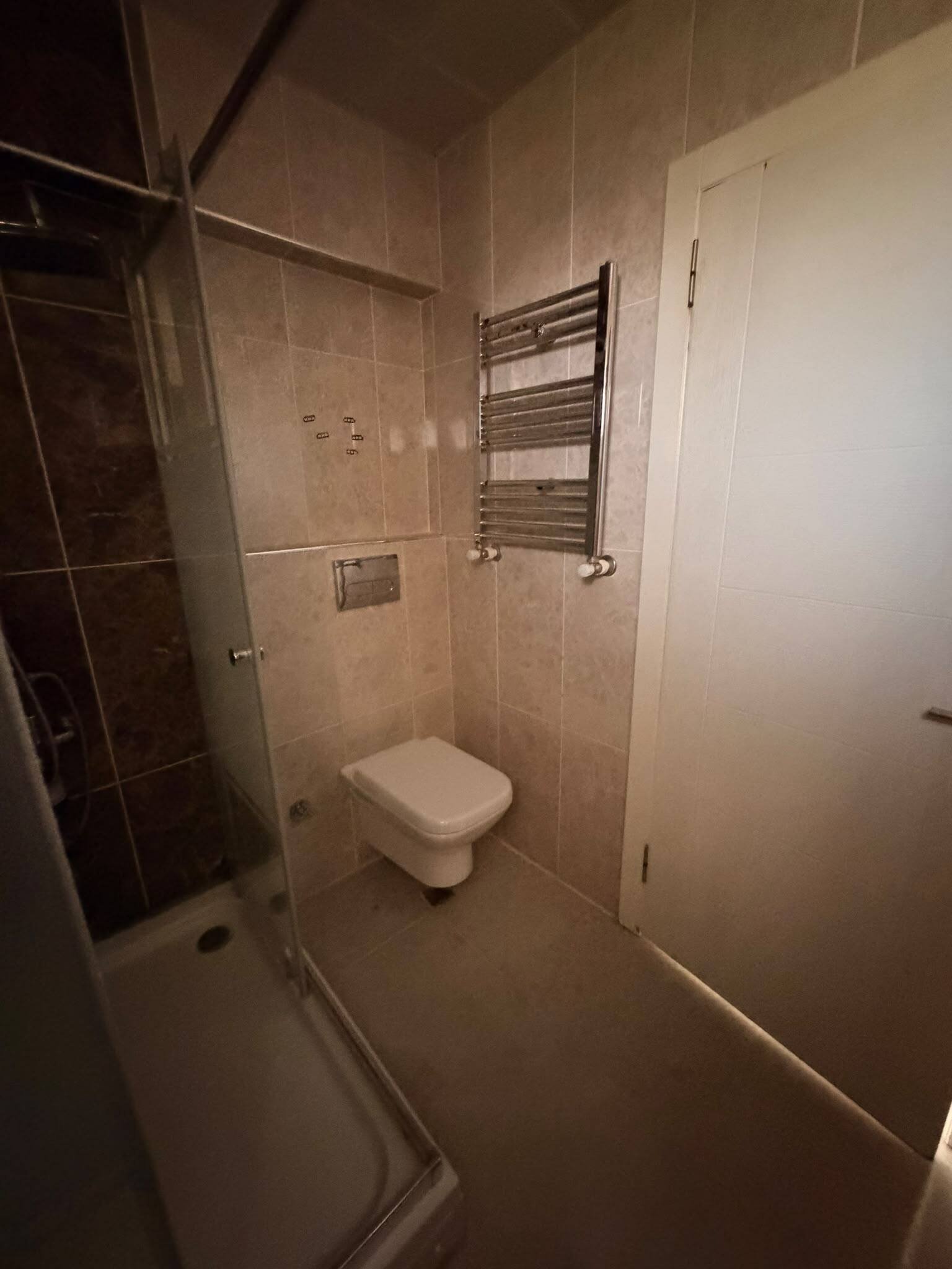 Çayyolu Konutkent Hayal Sitesi'nde En Üst Kat, Doğa Manzaralı 100 m² Satılık Daire, Banyo