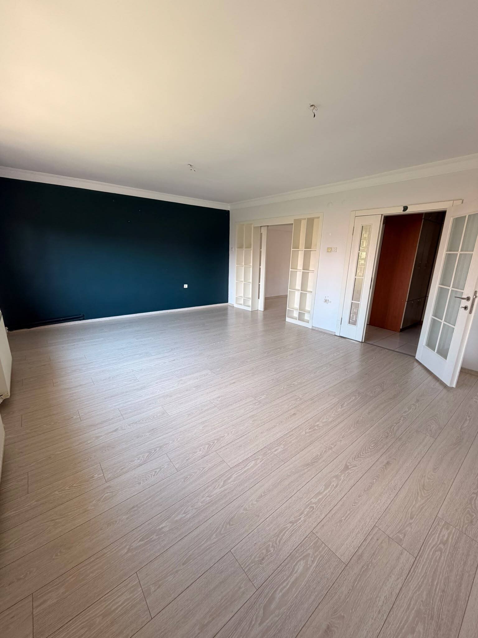 Çayyolu Konutkent Hayal Sitesi'nde En Üst Kat, Doğa Manzaralı 100 m² Satılık Daire, Salon