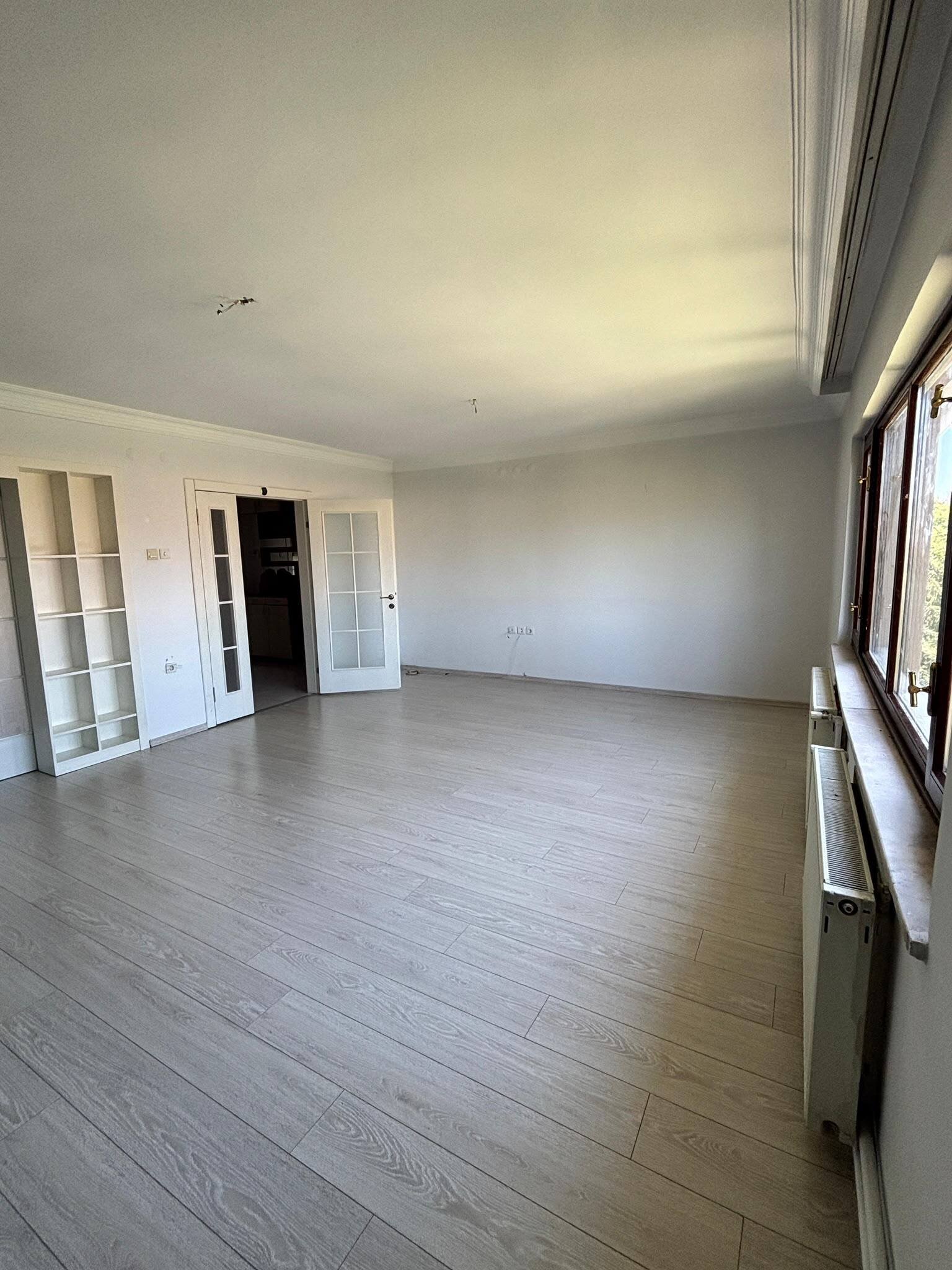 Çayyolu Konutkent Hayal Sitesi'nde En Üst Kat, Doğa Manzaralı 100 m² Satılık Daire, Salon
