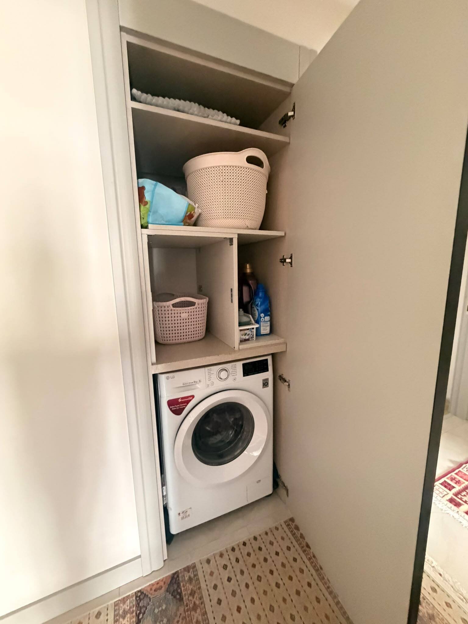 Referans Ankara'da Muhteşem Manzaralı 24. Kat 3+1 Tam Donatılı Lüks Daire, Çamaşır makinesi dolabı