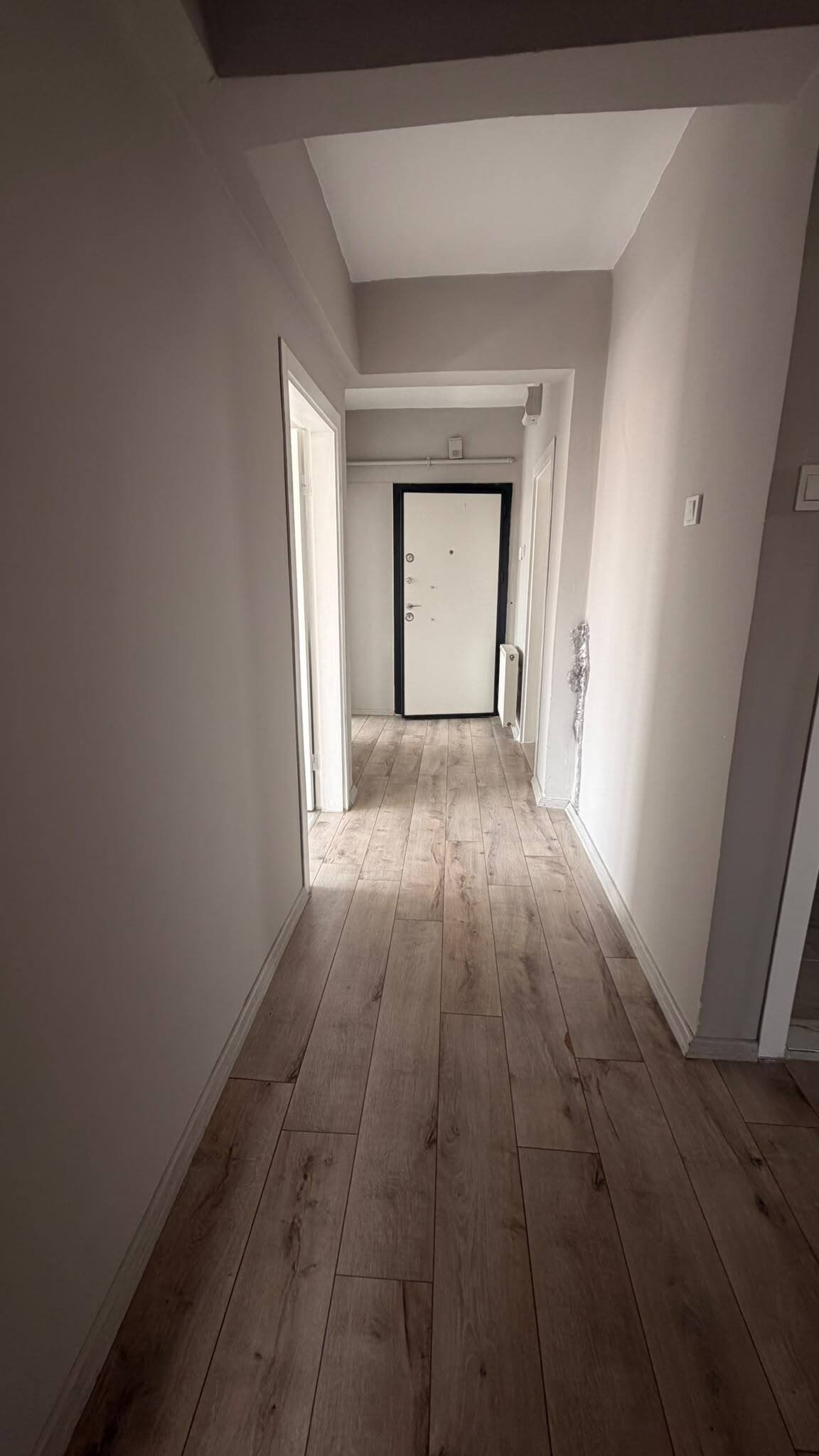 Sincan Ulubatlı Hasan Mahallesi'nde Yapılı, Temiz 3+1 Kiralık Daire, Koridor