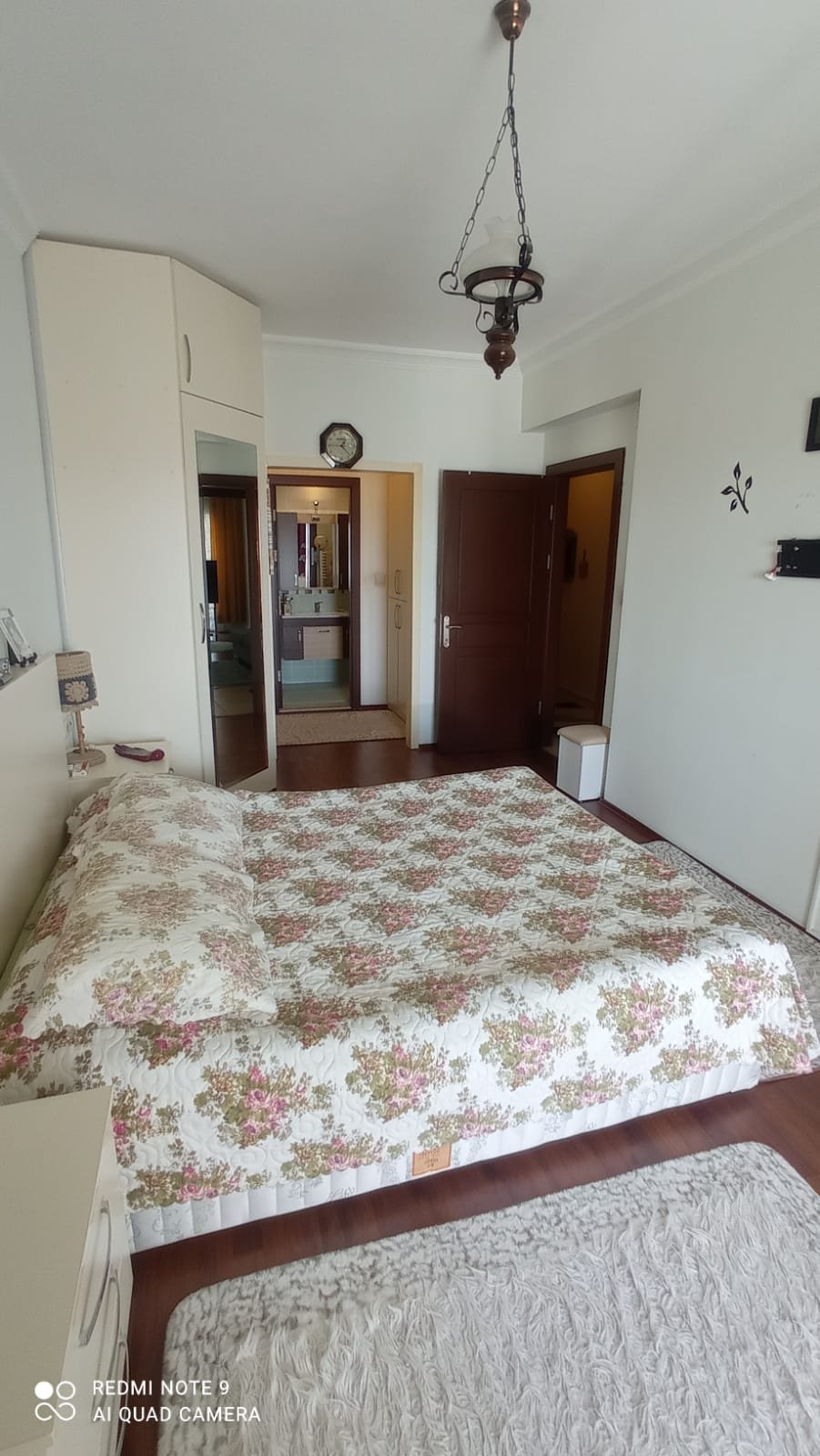 Yaşamkent Başkent 1 Sitesi’nde 13. Kat 4+1, Merkezi Konum ve Çift Balkonlu Ferah Daire, Ebeveyn yatak odası Yaşamkent Başkent 1 Sitesi'nde 13. Kat 4+1, Merkezi Konum ve Çift Balkonlu Ferah Daire, Ebeveyn yatak odası
