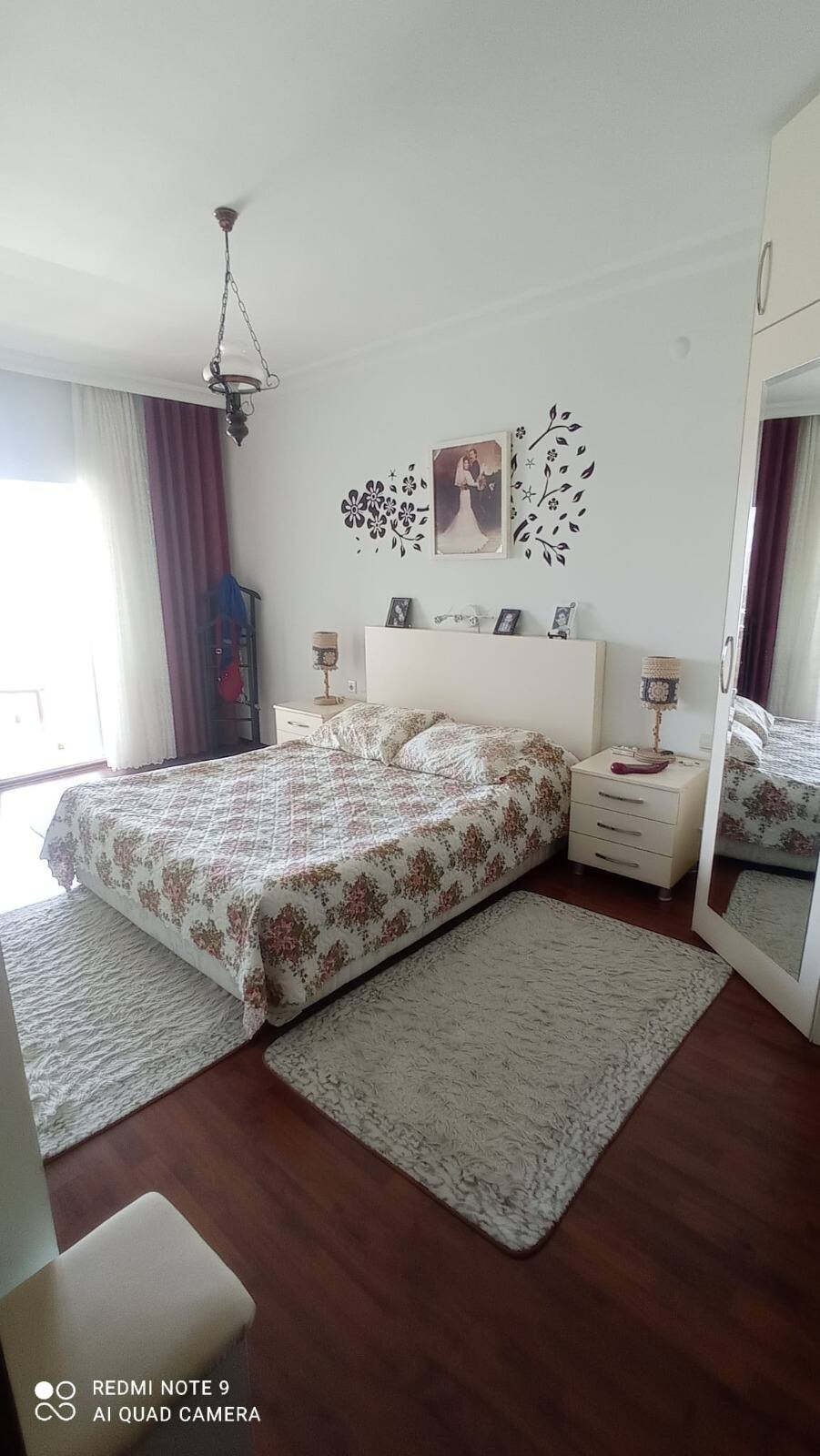 Yaşamkent Başkent 1 Sitesi’nde 13. Kat 4+1, Merkezi Konum ve Çift Balkonlu Ferah Daire, Ebeveyn yatak odası Yaşamkent Başkent 1 Sitesi'nde 13. Kat 4+1, Merkezi Konum ve Çift Balkonlu Ferah Daire, Ebeveyn yatak odası