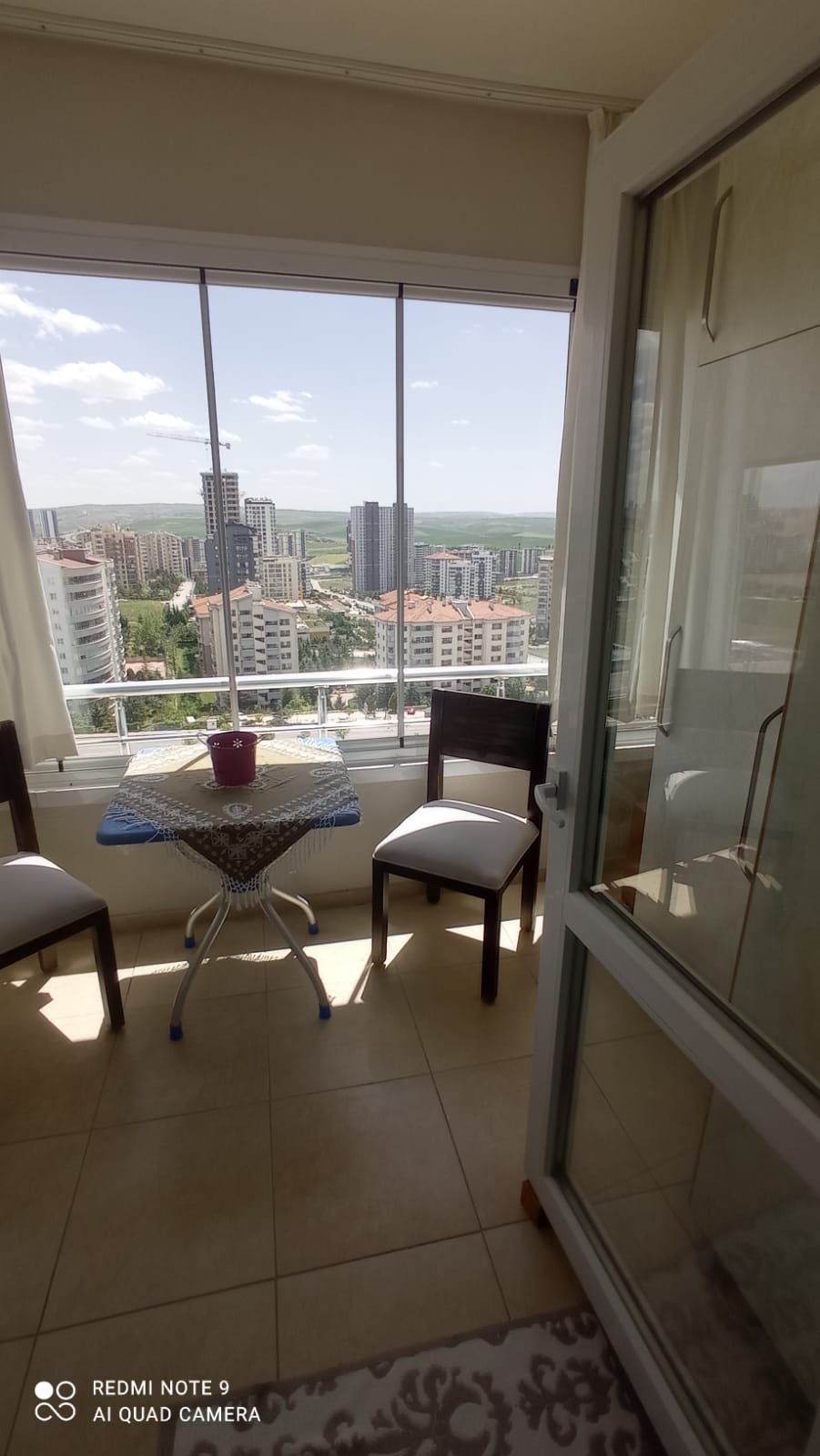 Yaşamkent Başkent 1 Sitesi’nde 13. Kat 4+1, Merkezi Konum ve Çift Balkonlu Ferah Daire, İkinci balkon, şehir manzarası Yaşamkent Başkent 1 Sitesi'nde 13. Kat 4+1, Merkezi Konum ve Çift Balkonlu Ferah Daire, İkinci balkon, şehir manzarası