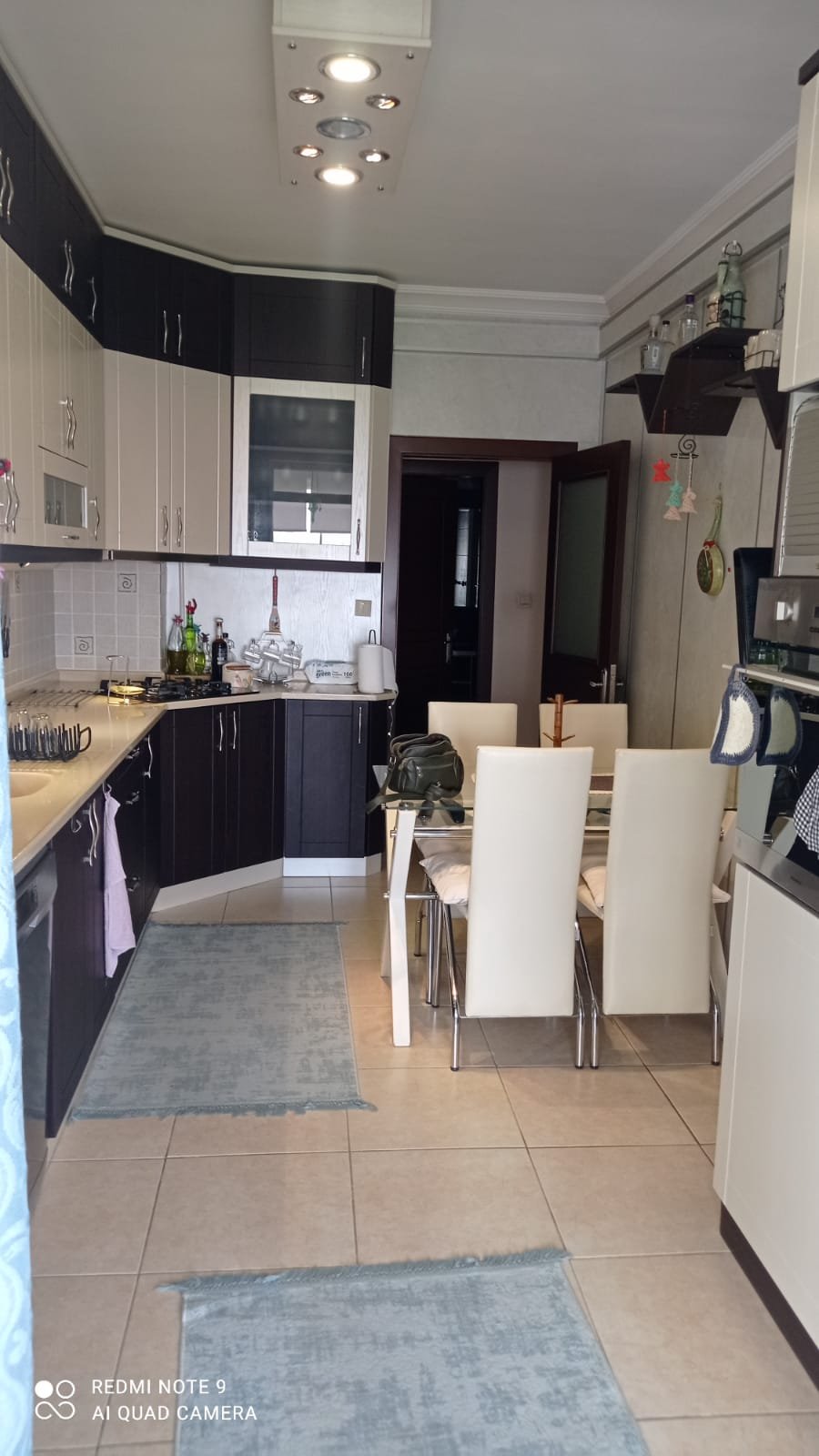 Yaşamkent Başkent 1 Sitesi’nde 13. Kat 4+1, Merkezi Konum ve Çift Balkonlu Ferah Daire, Mutfak Yaşamkent Başkent 1 Sitesi'nde 13. Kat 4+1, Merkezi Konum ve Çift Balkonlu Ferah Daire, Mutfak