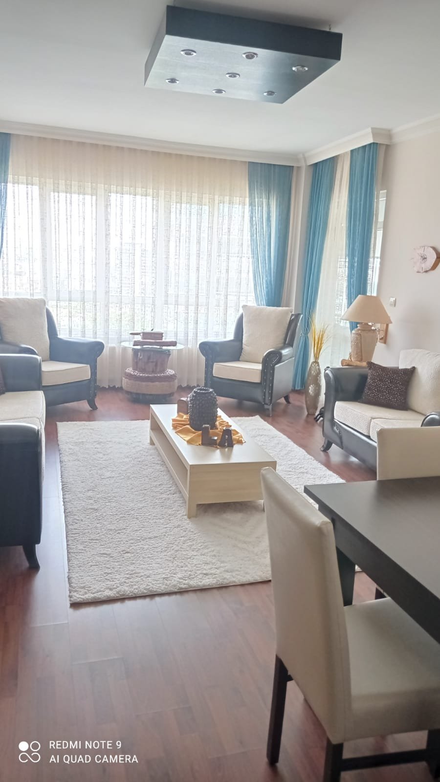 Yaşamkent Başkent 1 Sitesi’nde 13. Kat 4+1, Merkezi Konum ve Çift Balkonlu Ferah Daire, Salon Yaşamkent Başkent 1 Sitesi'nde 13. Kat 4+1, Merkezi Konum ve Çift Balkonlu Ferah Daire, Salon