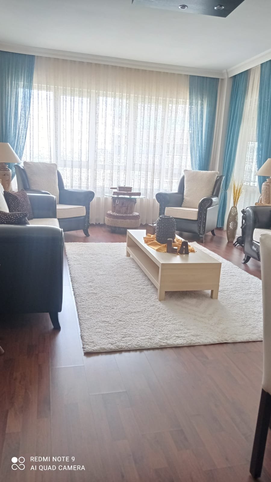 Yaşamkent Başkent 1 Sitesi’nde 13. Kat 4+1, Merkezi Konum ve Çift Balkonlu Ferah Daire, Salon Yaşamkent Başkent 1 Sitesi'nde 13. Kat 4+1, Merkezi Konum ve Çift Balkonlu Ferah Daire, Salon
